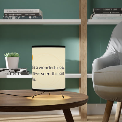 Lámpara de trípode inspiradora: "Este es un día maravilloso". Lámpara decorativa para el hogar