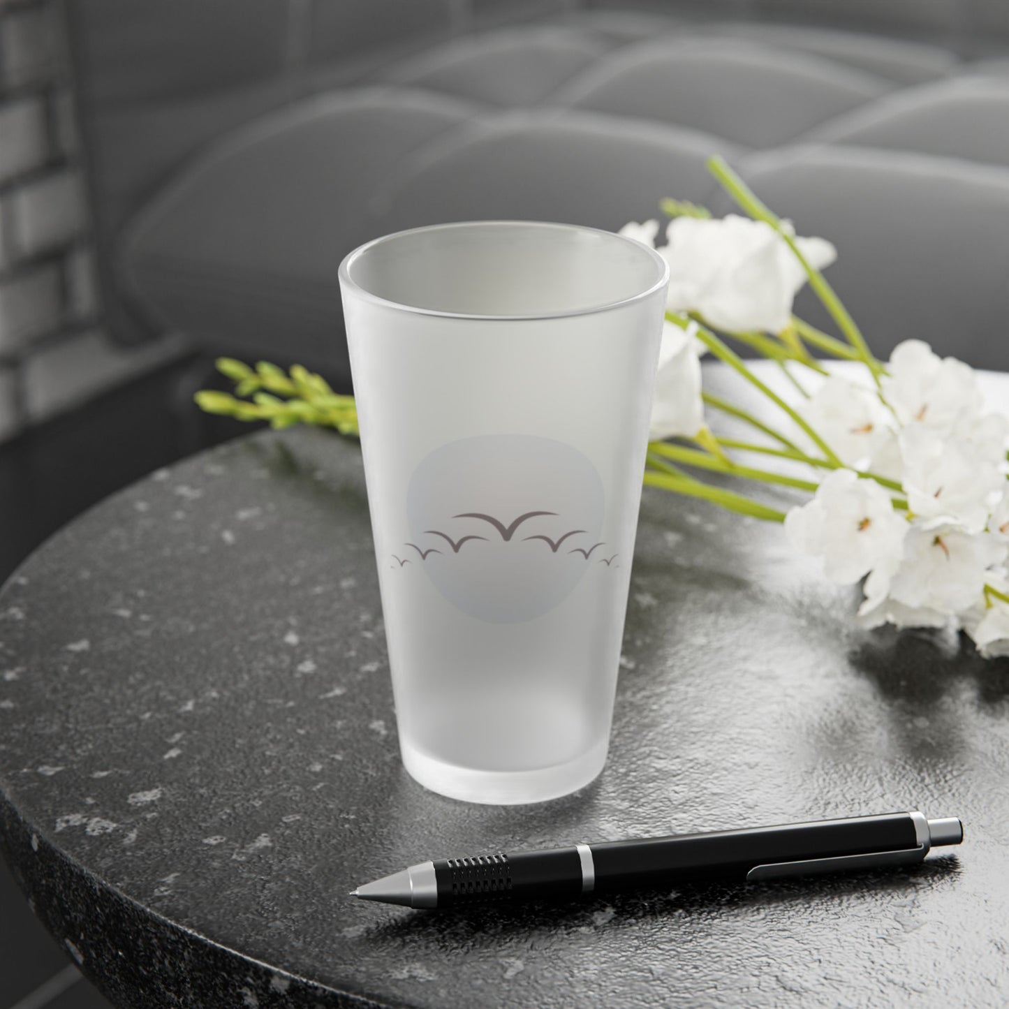Serene Bird Pint Glass - Perfect for Relaxing Moments