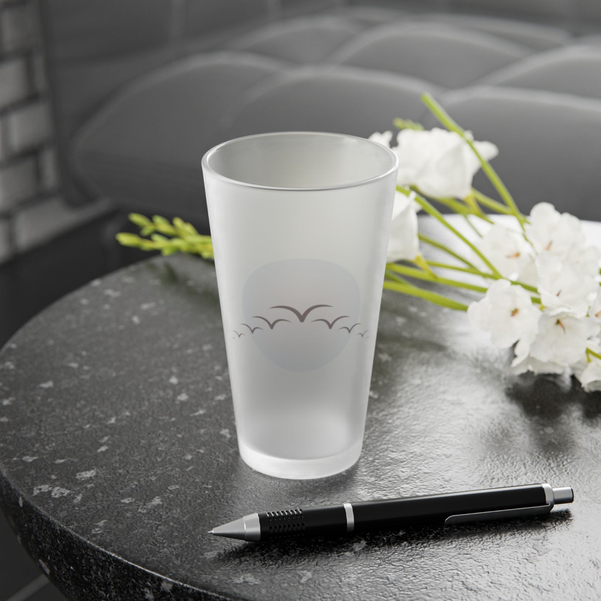 Serene Bird Pint Glass - Perfect for Relaxing Moments